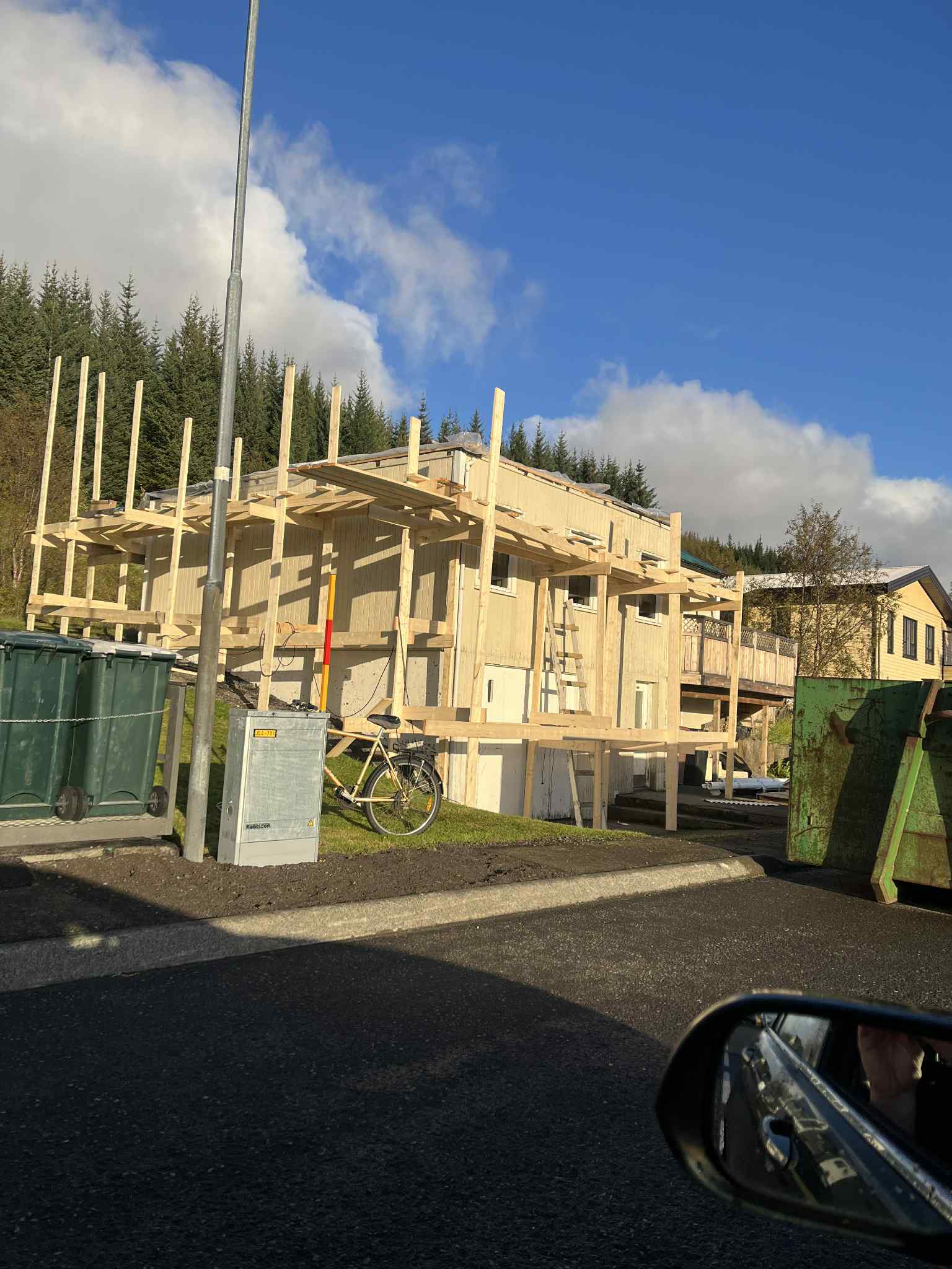 Þakendurnýjun á Norðan – Framvinda